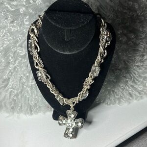 80s Y2K Silver chunky toned Cross Crystal Pendant Necklace 11.5”